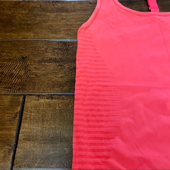 UnderArmor Tank, Women’s Small, Bright Coral Color - Picture 2 of 3